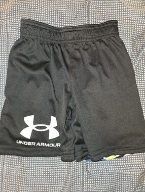 Boys Under Armour Reversible Shorts